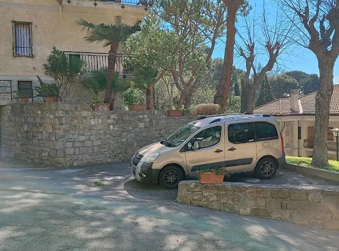 Casa Lilli Apartman Vallecrosia